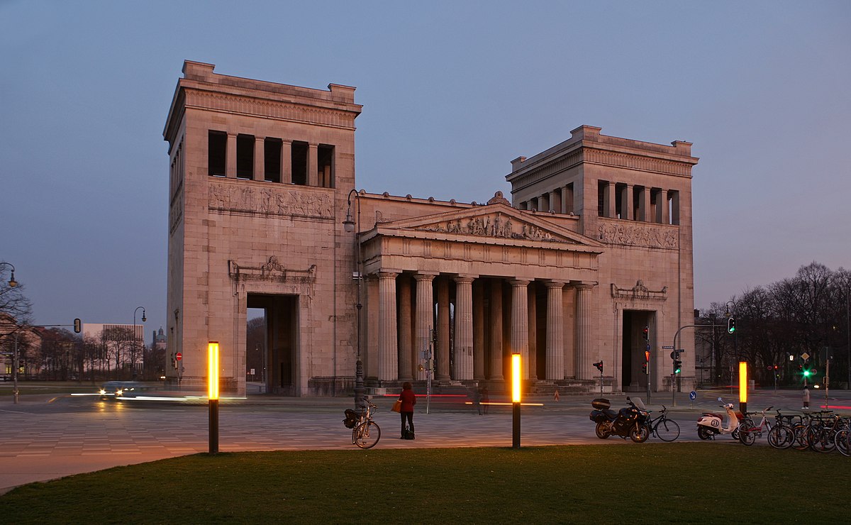 Königsplatz - SMARTTRAVELERS