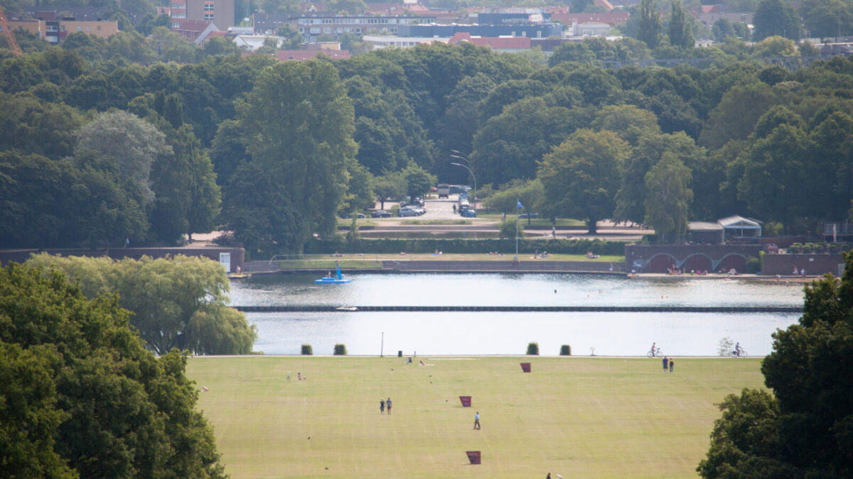 Stadtpark (Hamburg-Winterhude).Blick vom Planetarium.240mm.30809.ajb