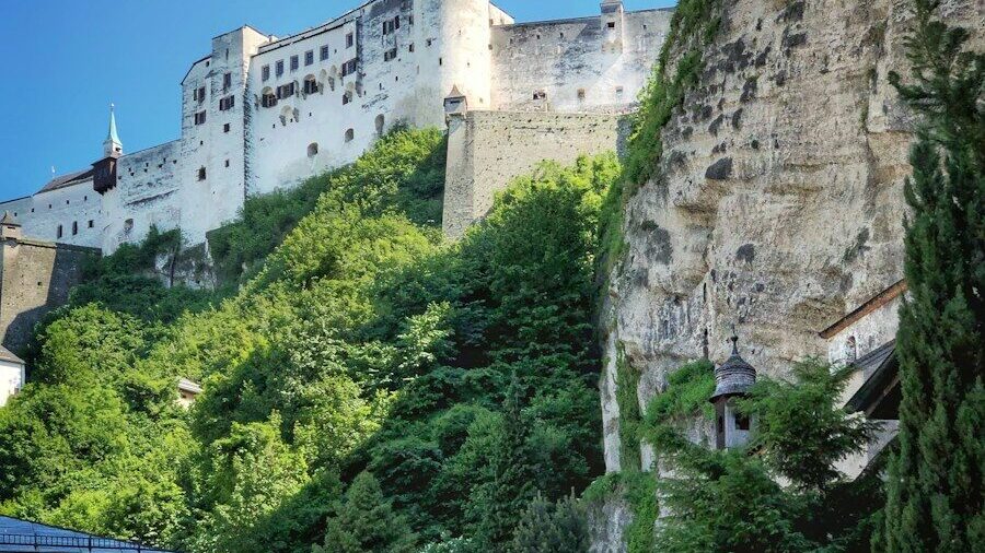 Photo by Victor Malyushev gray castle